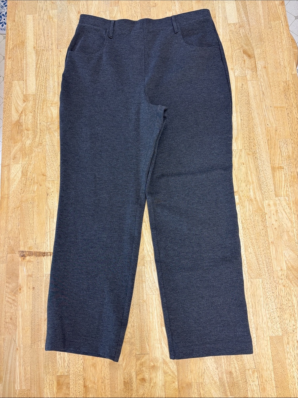 Quince Ultra-Stretch Ponte Tummy Control Straight Leg 4-Pocket Cropped Pants L